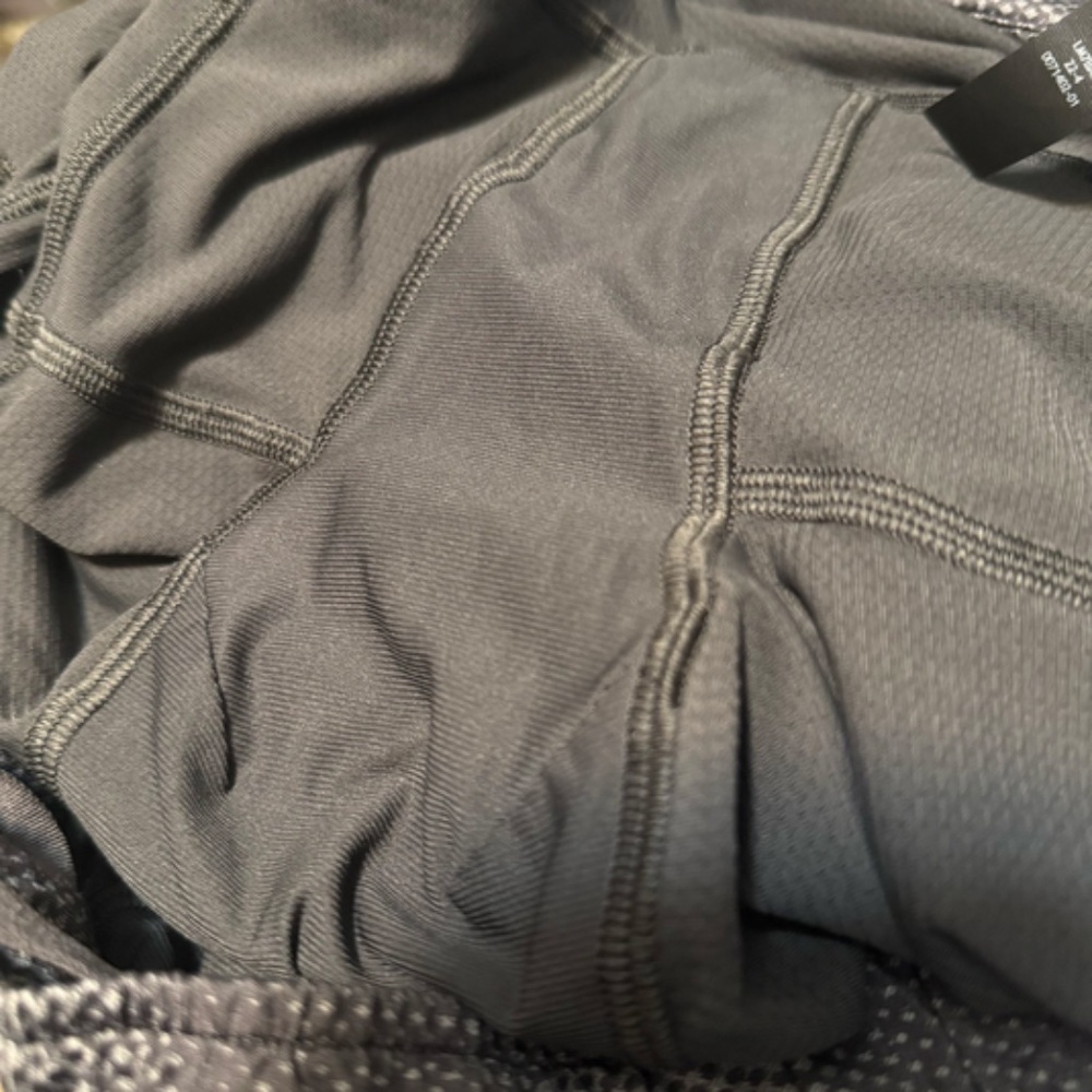 lululemon - Surge Lined Grey Pattern Running Short 6" Inseam - Mens XXL - Picture 15 of 16